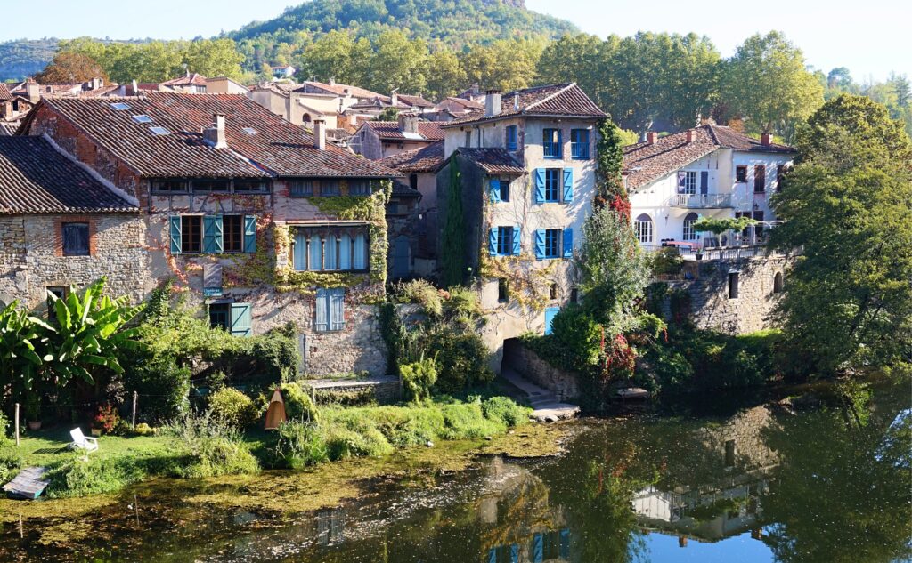 Les-plus-beaux-villages-d-occitanie-Saint-Antonin-1024x633